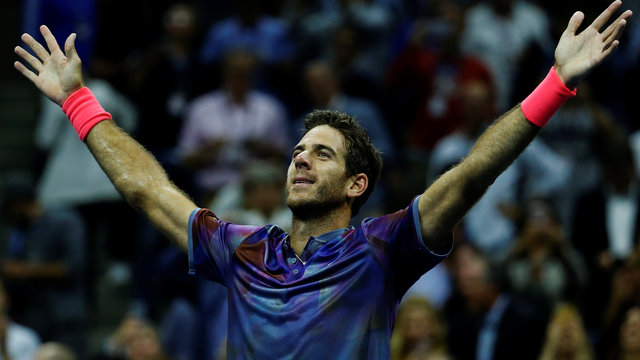 Del Potro stuns Federer to advance to US Open semis