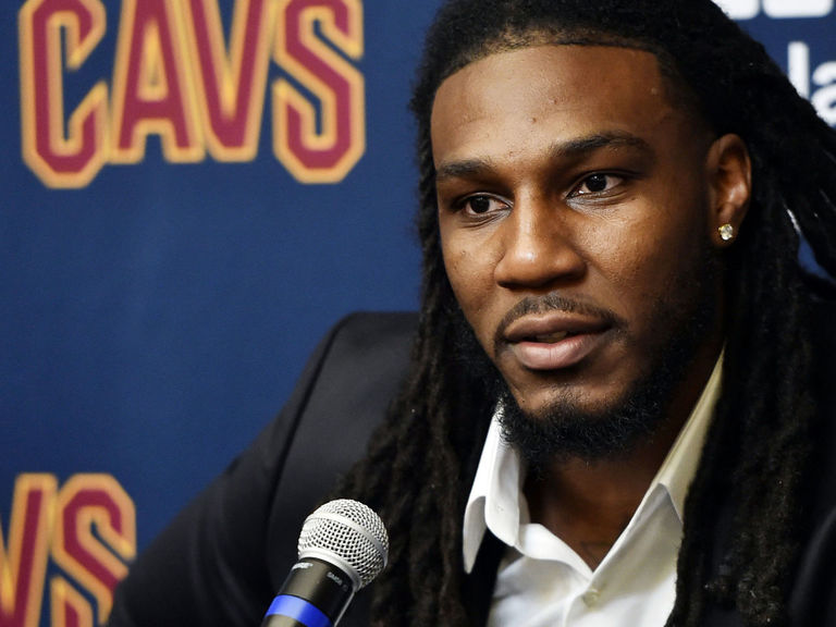 Crowder recalls mother passing away on day of Cavs trade | theScore.com