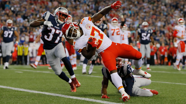 Chiefs' Hunt credits teammate support for helping him rebound from early fumble