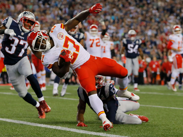 Chiefs' Hunt credits teammate support for helping him rebound from early fumble