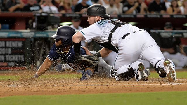 Diamondbacks' 13-game win streak snapped by Padres