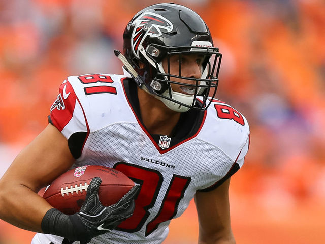 Watch: Falcons' Hooper unleashes enormous stiff arm in 88-yard score