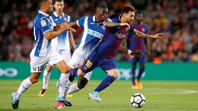 Barcelona director hopes Messi ends contract limbo 'soon'