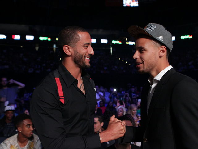 Look: Steph Curry lends support to Kaepernick