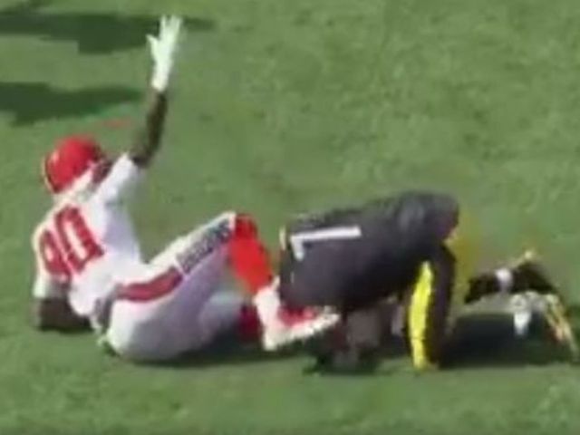 Brown fully supports Big Ben's ankle tackle on Browns lineman