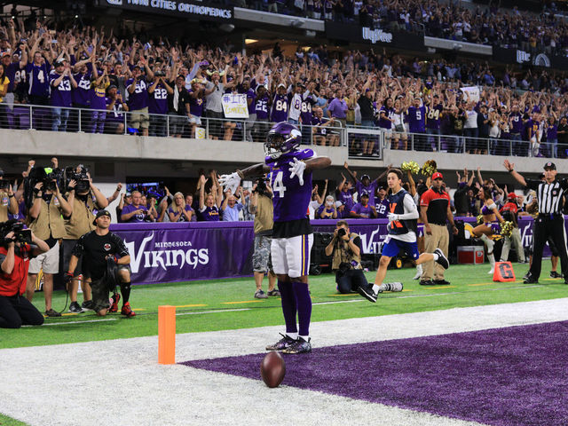 Watch: Diggs punts ball into stands after outstanding TD catch