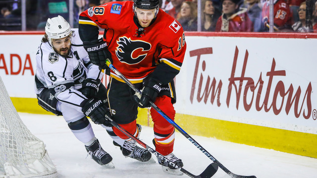 Flames' Stajan: Players want new rink, 'what Edmonton has'
