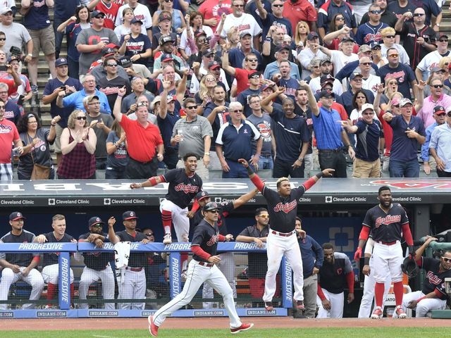 Indians set AL record with 21st consecutive win