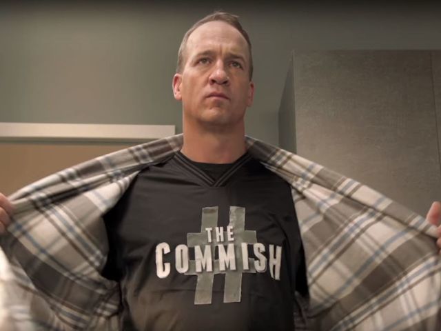 Watch: Peyton is a no-nonsense fantasy football commissioner