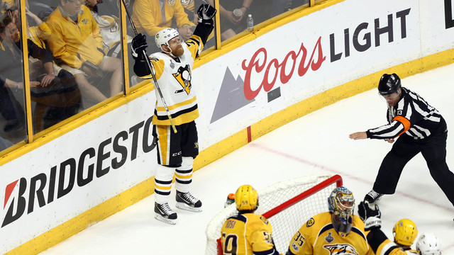 Penguins' Hornqvist missing start of camp after hand 'procedure'