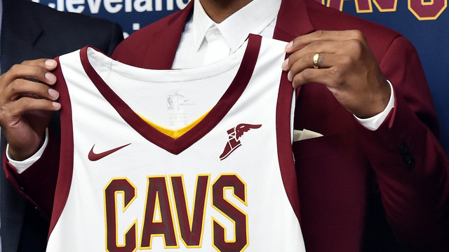 New Nike jerseys allow NBA fans to receive video highlights, special offers