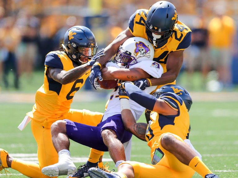 Watch: ECU's Johnson makes miraculous one-handed sideline grab ...