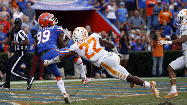 Watch: Florida beats Tennessee on wild 63-yard Hail Mary