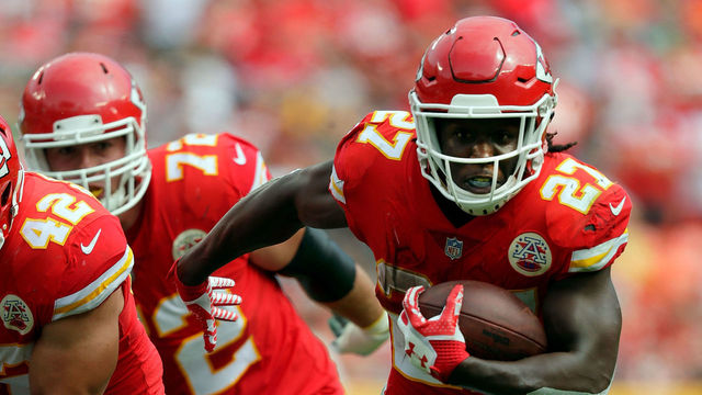 Did Kareem Hunt make the catch?