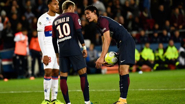 Emery calls on Neymar, Cavani to resolve issue after set-piece disputes