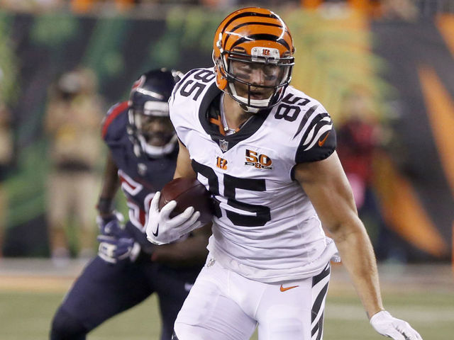 Report: Bengals' Eifert uncertain for Week 3 due to back, knee injuries