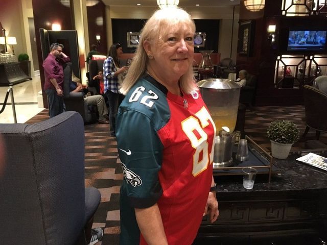 Mother of Travis, Jason Kelce rocks Chiefs-Eagles mashup jersey |  theScore.com