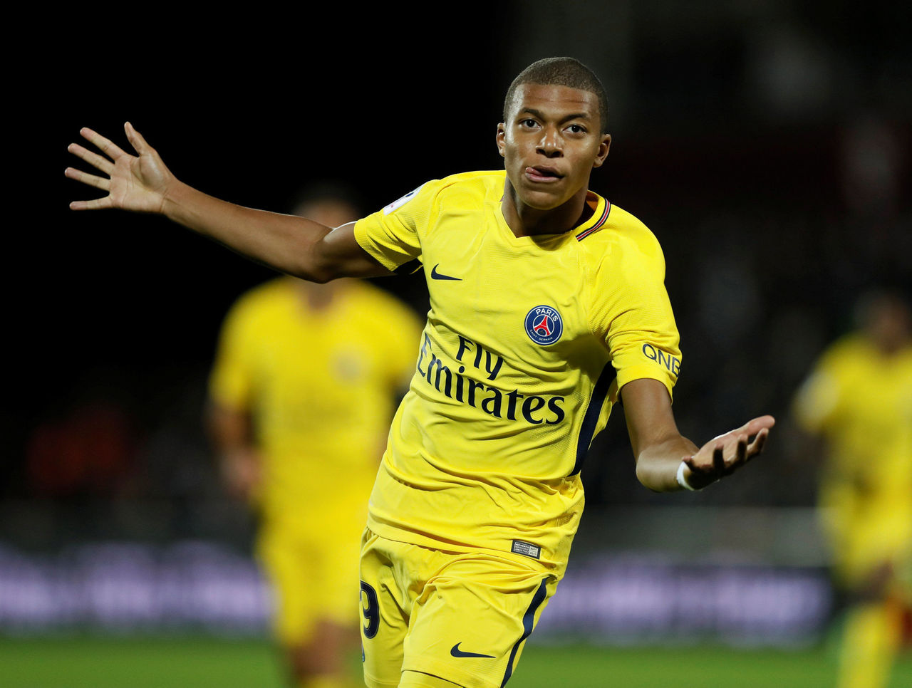 Mbappe Pulisic Rashford Among 25 Contenders For 17 Golden Boy Award Thescore Com