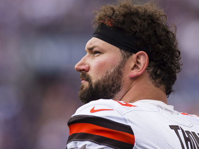 Joe Thomas announces retirement after 11-year career