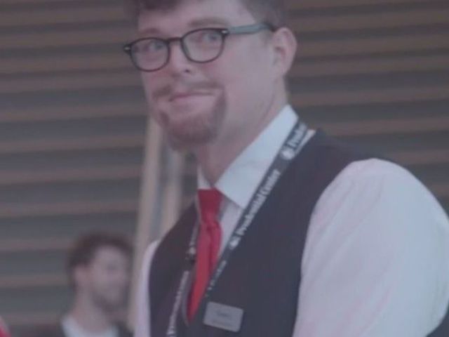 Watch: Devils' Schneider goes undercover as arena employee