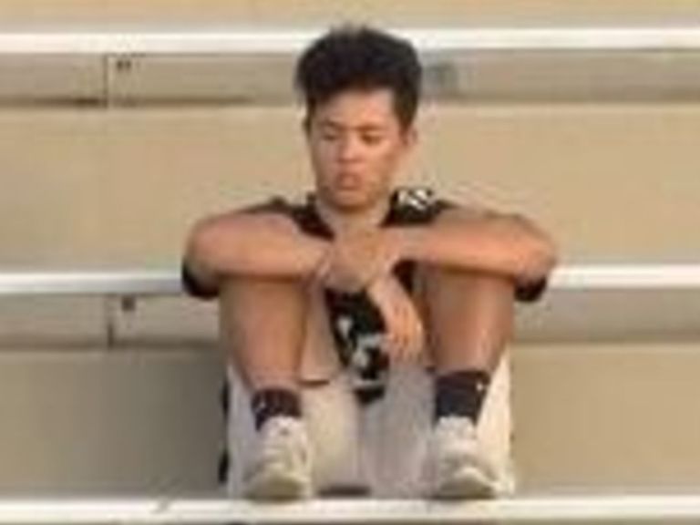 Look Lonely Vanderbilt fan wallows in misery during blowout to Alabama