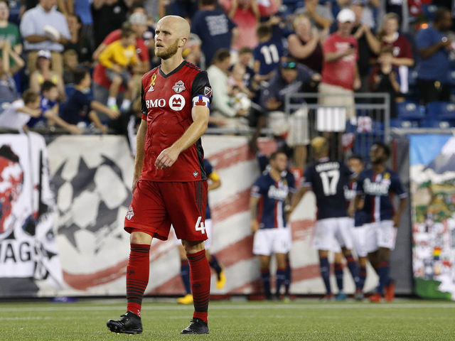 Bradley bashes Gillette Stadium's 'ridiculous' football lines