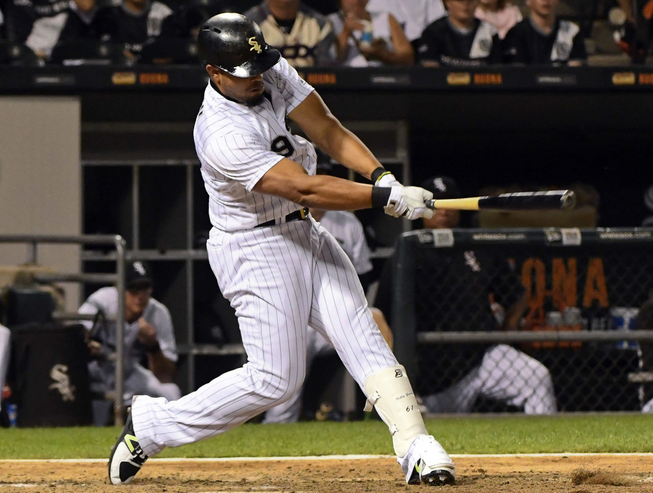 Abreu showing Chicago White Sox he can still swing bat