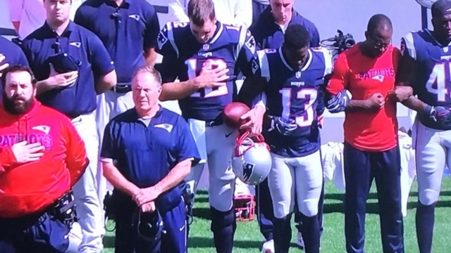 Brady among Patriots to link arms during anthem; 16 others kneeled