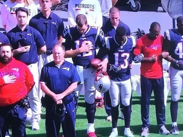 Brady among Patriots to link arms during anthem; 16 others kneeled