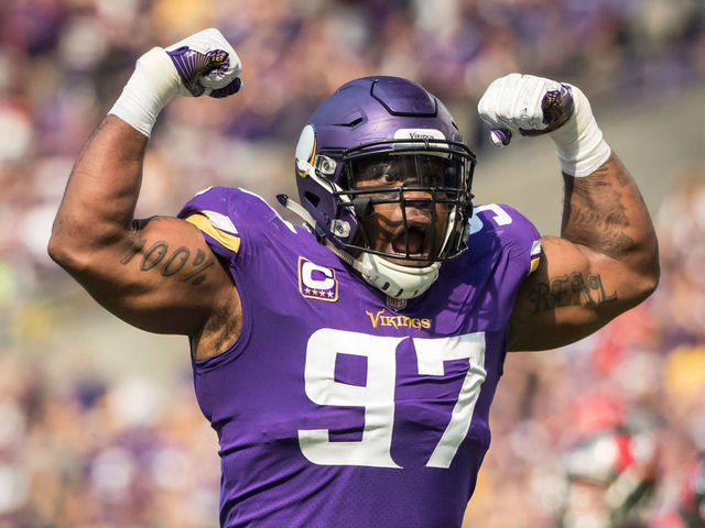 Griffen looking to terrorize Lions' Robinson: 'He's pretty lazy'