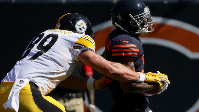Watch: Bears' Cooper slows down, squanders TD after blocked FG