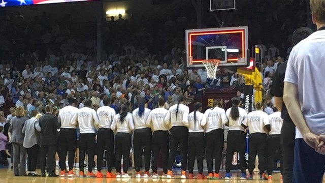 Look: Lynx, Sparks demonstrate during anthem before WNBA Finals