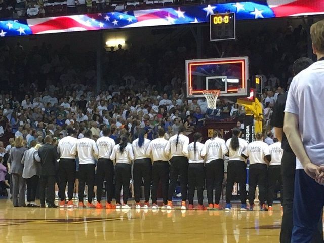 Look: Lynx, Sparks demonstrate during anthem before WNBA Finals