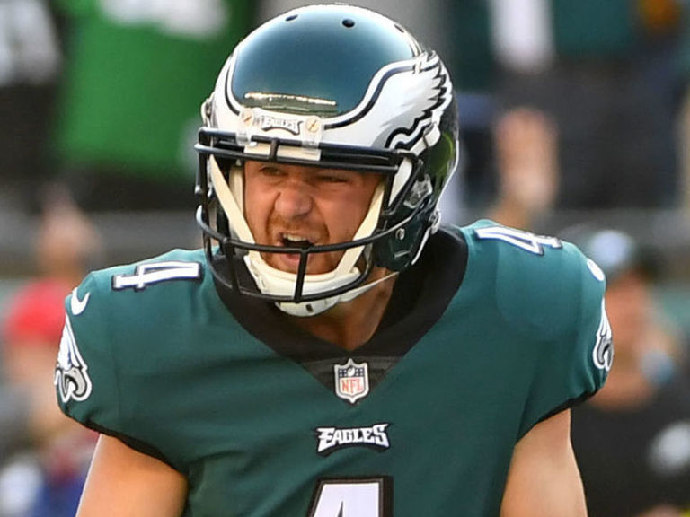 Watch: Jake Elliott's parents overcome with pride after game-winning FG