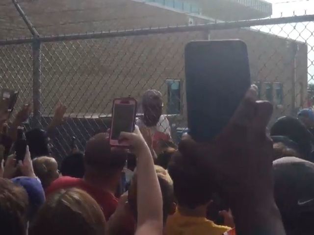 Watch: Carmelo welcomed to OKC by horde of Thunder fans chanting his name