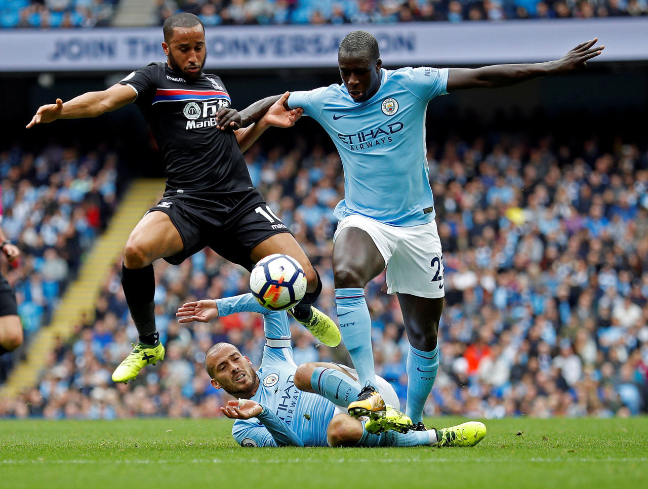 Best left backs. Менди футболист ман Сити. М Сити. Man City Tactics. Holland man City.