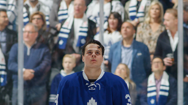 Matthews supports right to kneel during anthem, but thinks it dishonors military