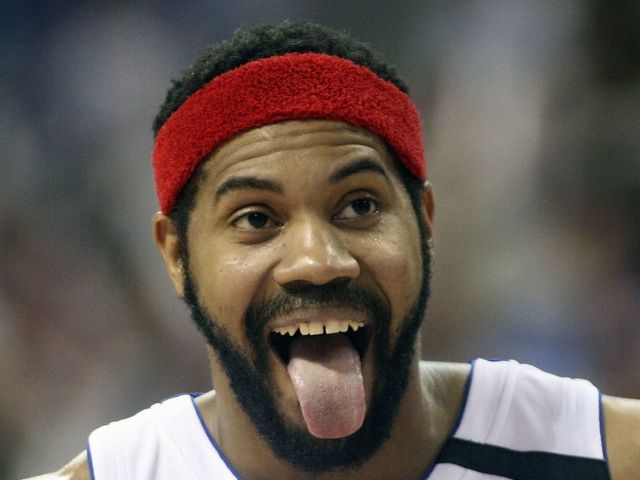 76ers' Johnson: Rasheed Wallace told me to drink beer to gain weight