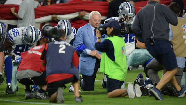 Jerry Jones reveals Trump was adamant about not letting anthem issue die