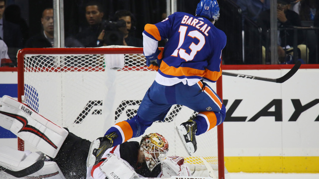 Watch: Islanders' Barzal rockets around Devils for explosive goal