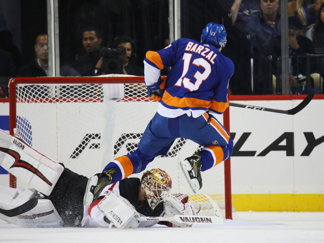 Watch: Islanders' Barzal rockets around Devils for explosive goal