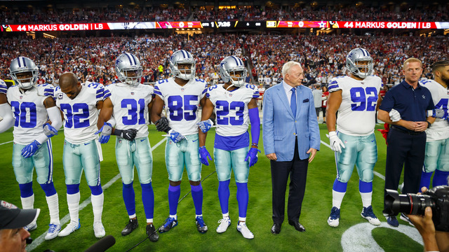 Report: Cowboys held team meeting over Jerry Jones' anthem stance