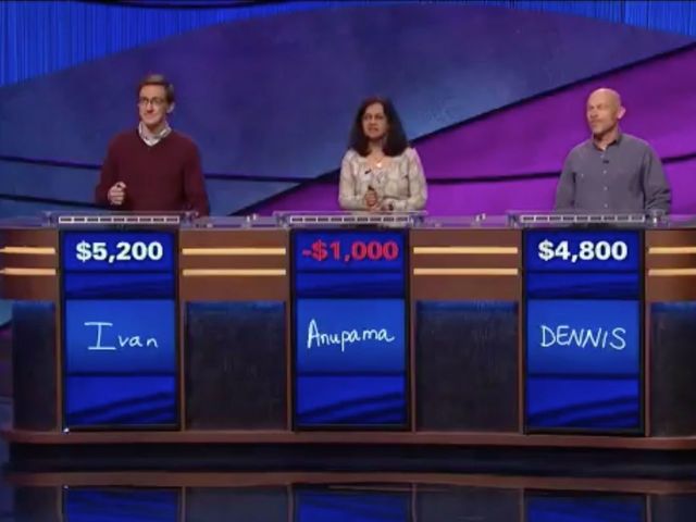 Watch: 'Jeopardy!' contestants struggle through NFL questions
