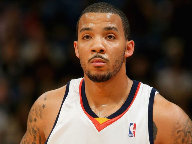 Kings sign Marcus Williams