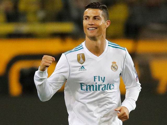Artist's new Ronaldo bust helps people forget horror show in Madeira