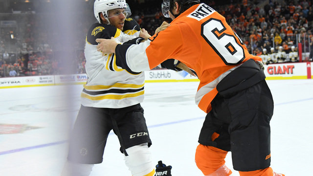 Watch: Flyers' Patrick, Bruins' Krejci drop gloves in preseason fight
