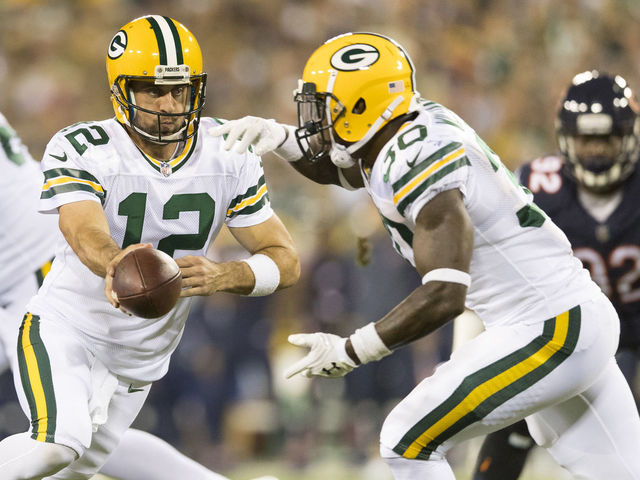 Packers' Jamaal Williams leaves game with knee injury