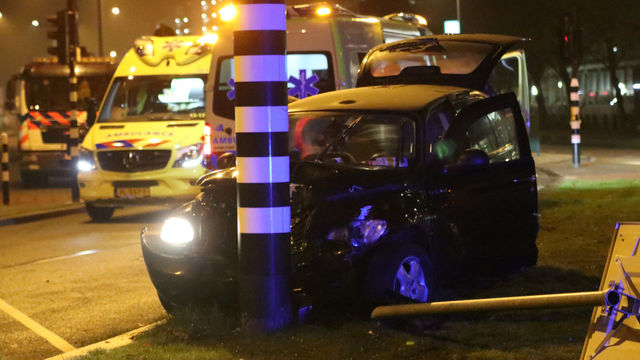 Aguero returns to Manchester after car accident: 'I'm fine'