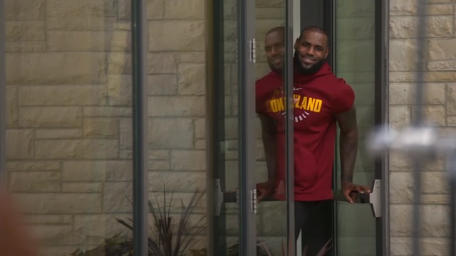 Watch: LeBron crashes Wade's interview, roasts him for wearing makeup