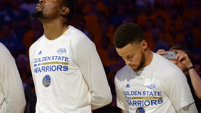 NBA issues memo reiterating players, coaches must stand for anthem